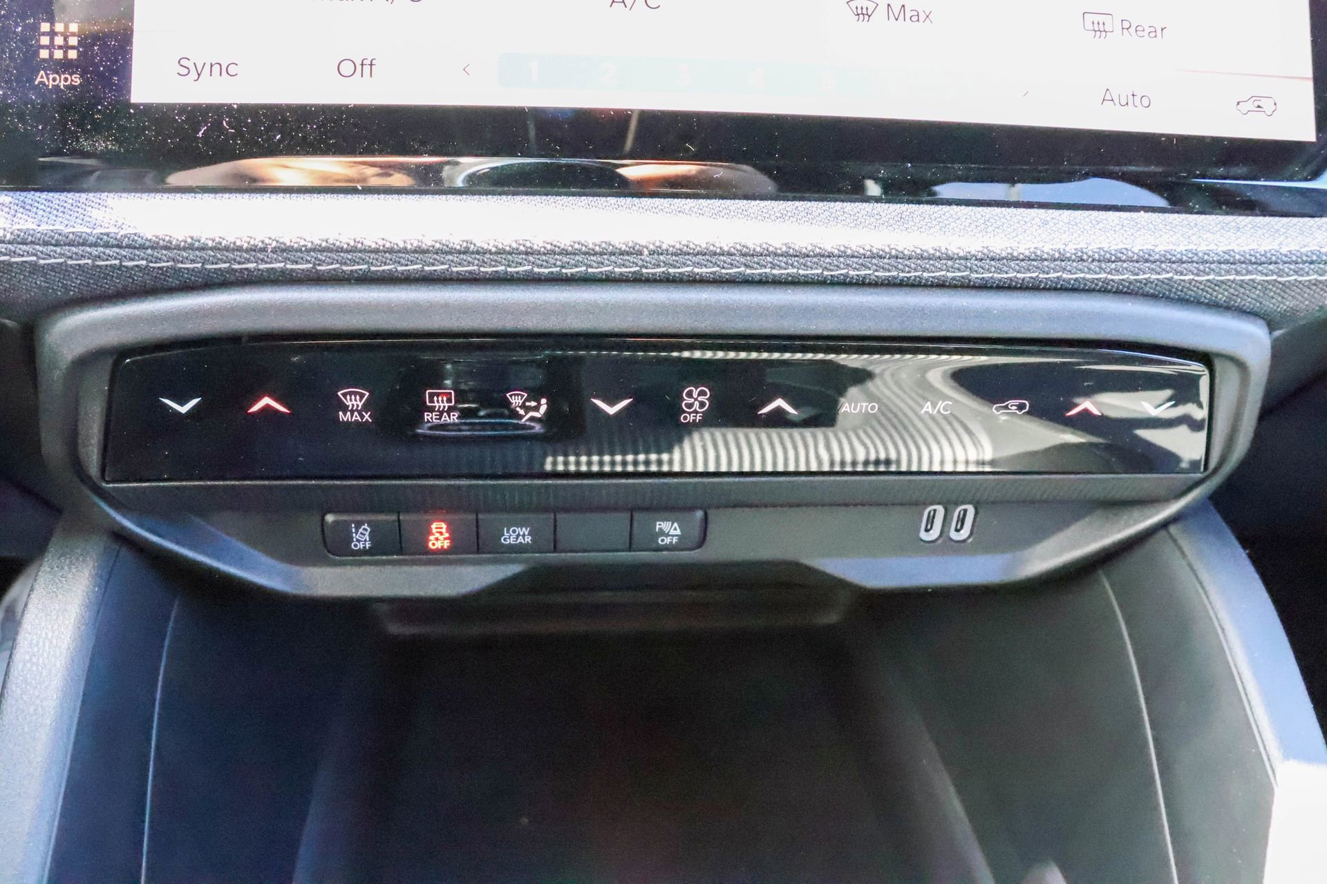 New 2026 Jeep Cherokee Laredo image 23