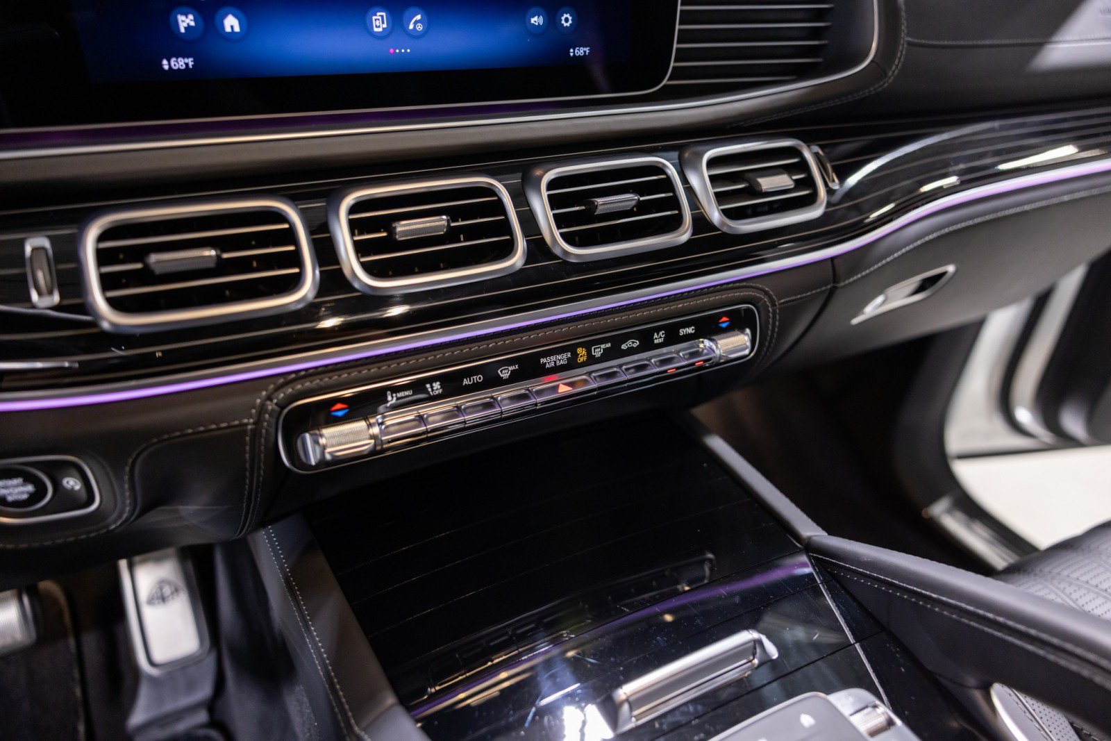 Used 2024 Mercedes-Benz Maybach GLS 600 4MATIC image 42