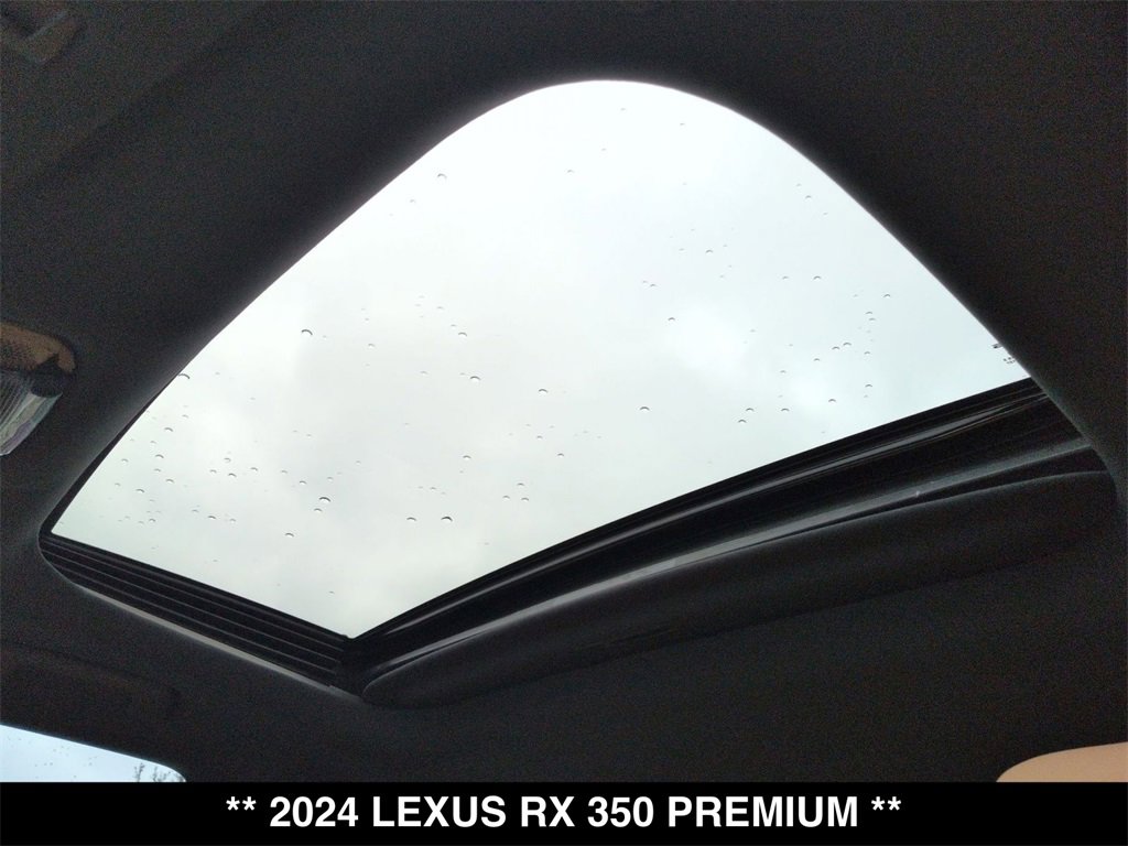 Used 2024 Lexus RX 350 Premium w/ Convenience Package image 2