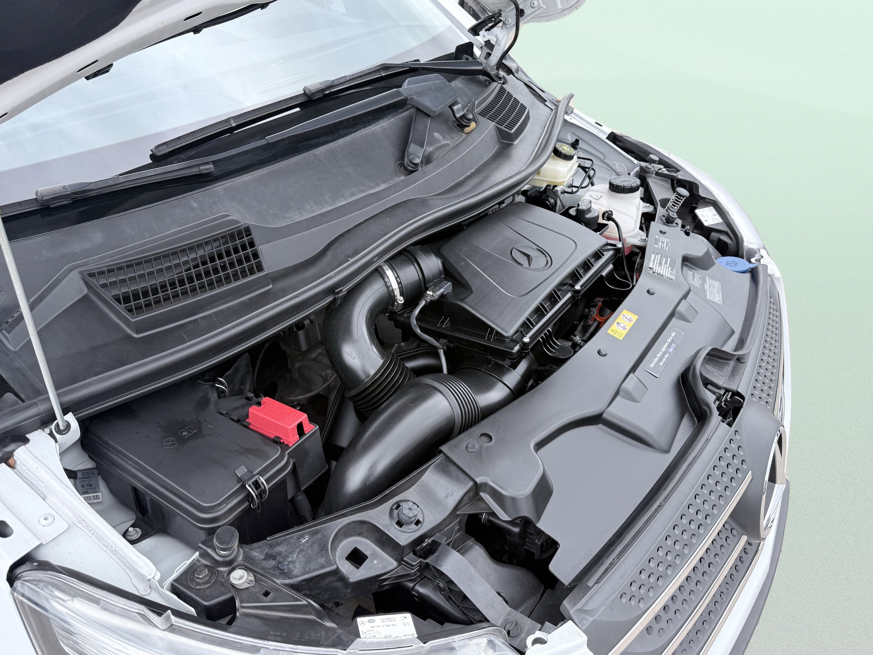 Used 2018 Mercedes-Benz Metris Passenger image 20