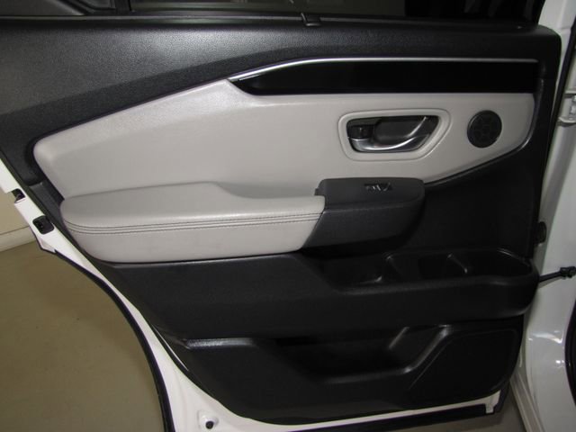 Certified 2024 Honda Pilot Touring image 13