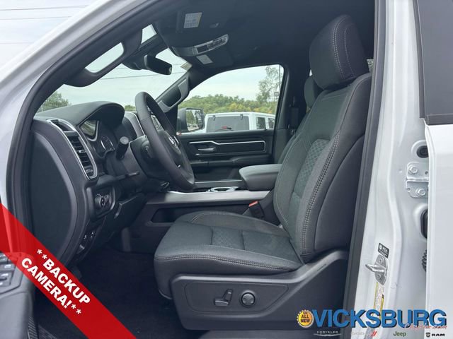 New 2026 RAM 1500 4x4 Crew Cab image 3