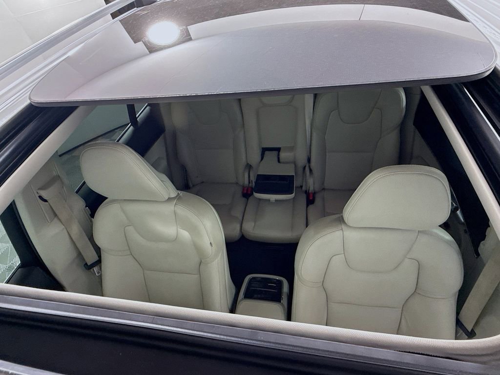 Used 2018 Volvo XC90 T6 Momentum w/ Convenience Package image 21