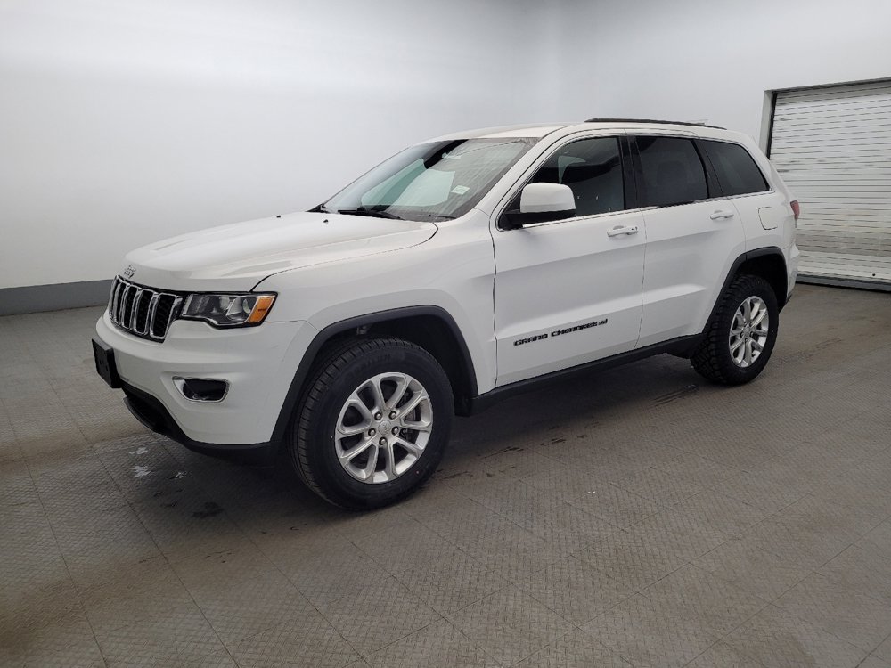 Used 2022 Jeep Grand Cherokee Laredo E image 2