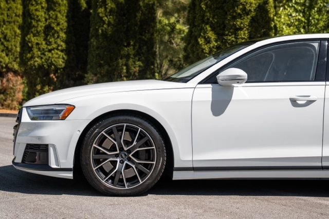 Used 2020 Audi A8 L 4.0T w/ Sport Plus Package image 10
