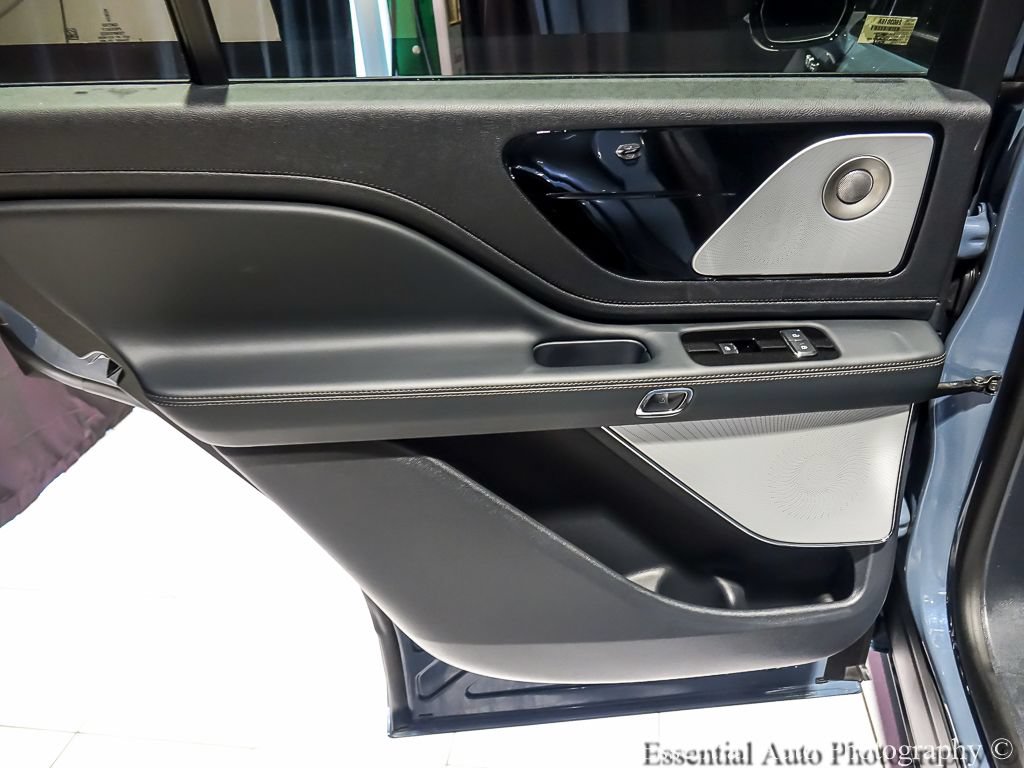 Used 2026 Lincoln Aviator Reserve AWD/4WD image 25