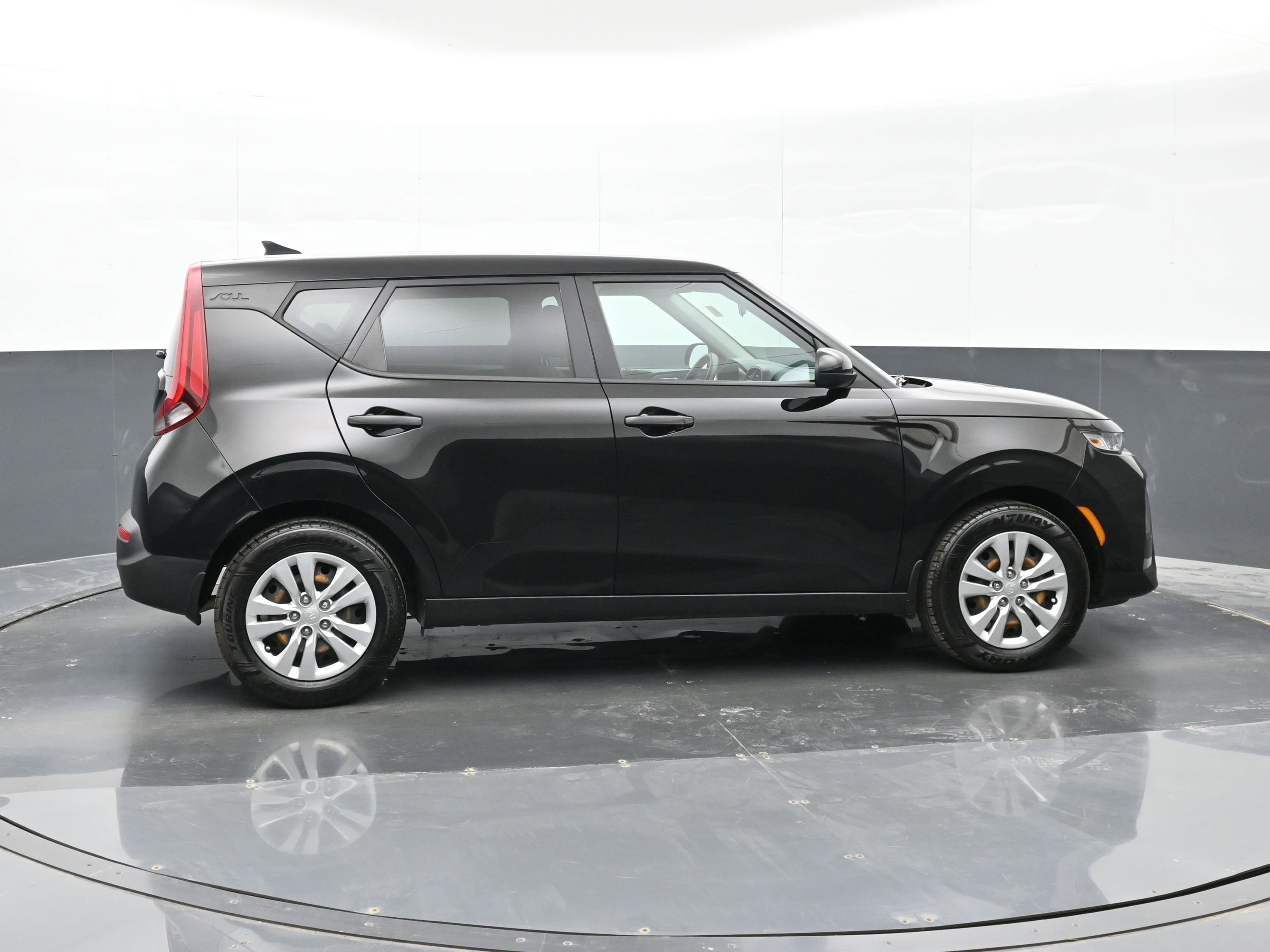 Used 2020 Kia Soul LX FWD image 9