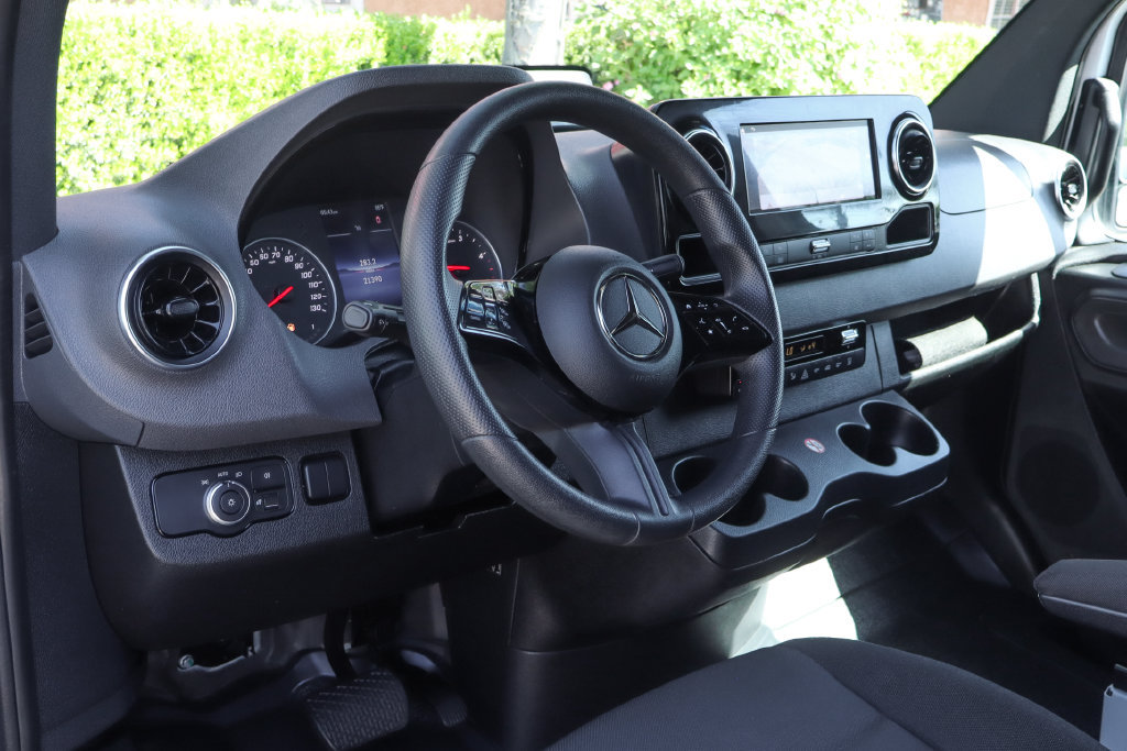 Used 2026 Mercedes-Benz Sprinter 2500 image 21