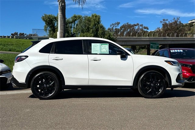 Used 2025 Honda HR-V Sport image 4