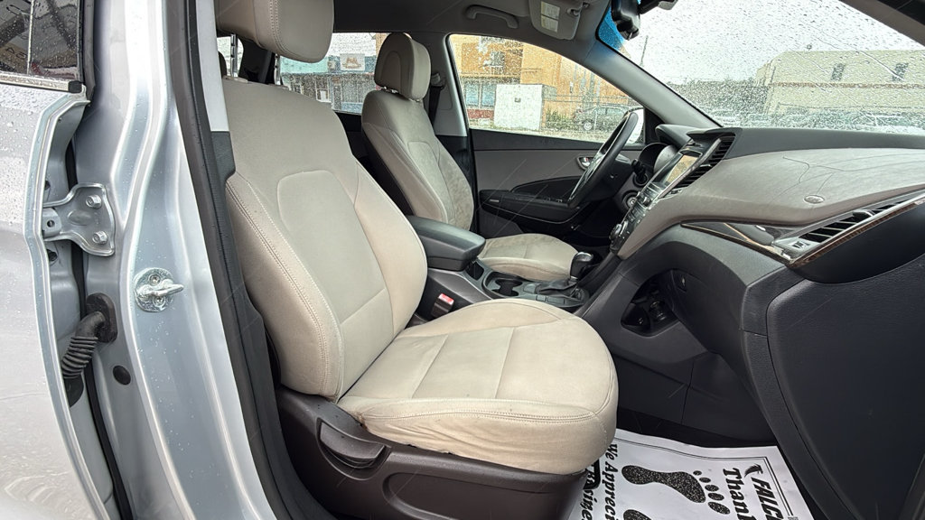 Used 2017 Hyundai Santa Fe SE FWD image 35
