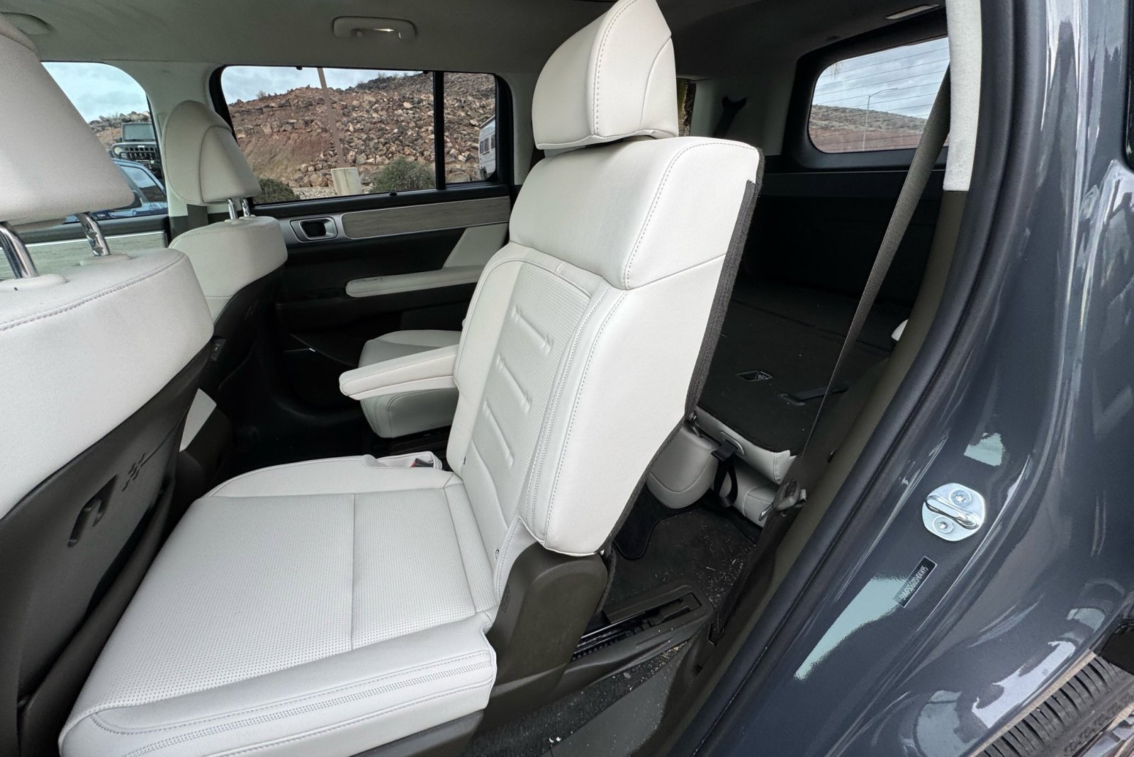 Used 2025 Hyundai Santa Fe Calligraphy image 10