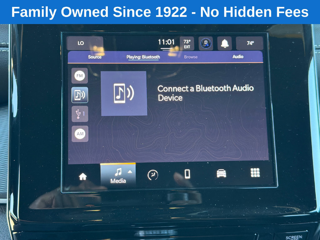 Used 2025 Jeep Grand Cherokee Laredo AWD/4WD image 28