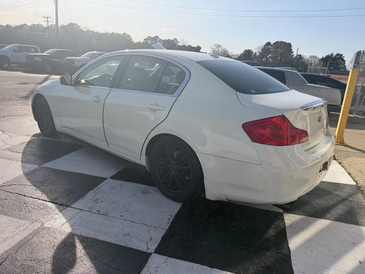 Used 2012 INFINITI G37 x Sedan w/ Premium Pkg AWD/4WD image 6