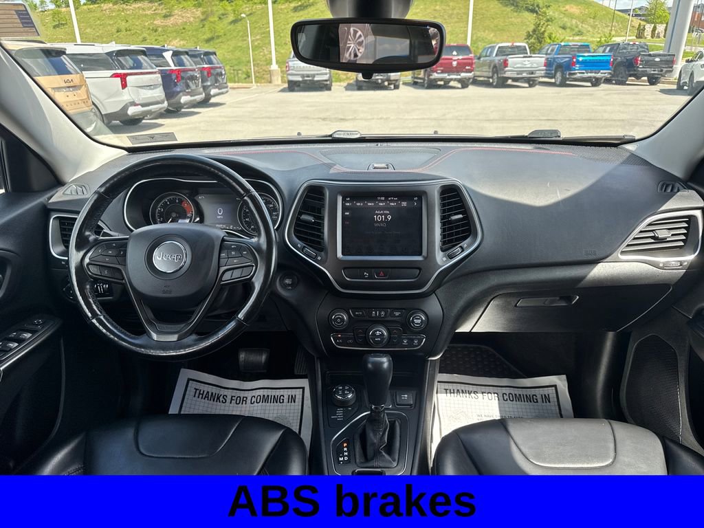 Used 2020 Jeep Cherokee Trailhawk w/ Cold Weather Group AWD/4WD image 11