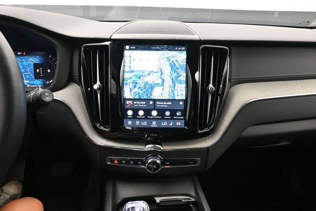 Used 2025 Volvo XC60 B5 Ultra w/ Protection Package Premier AWD/4WD image 14