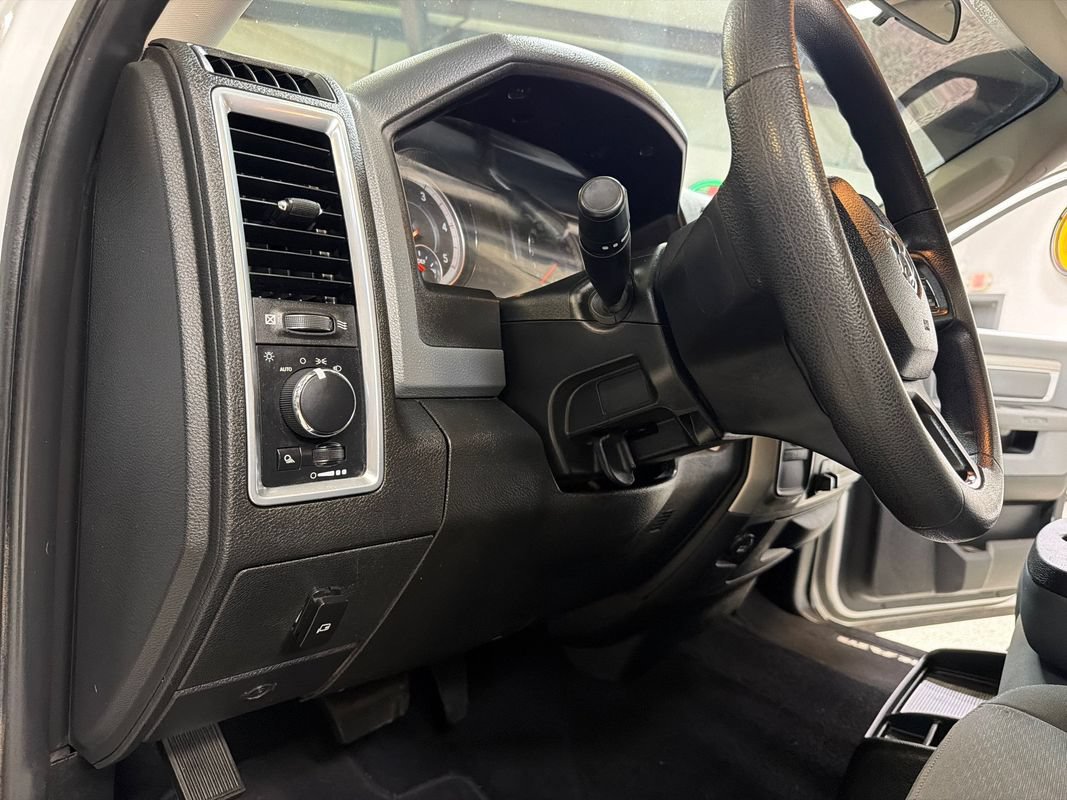 Used 2018 RAM 2500 SLT AWD/4WD image 28