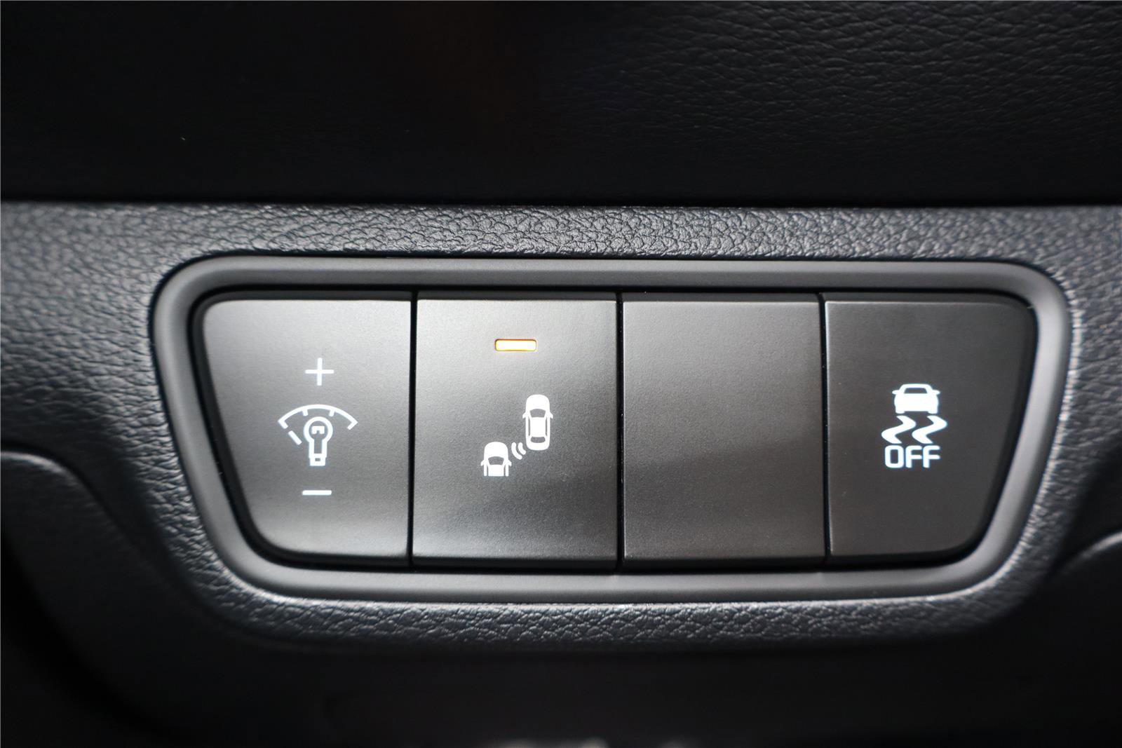 Certified 2023 Kia Forte LXS w/ LXS Technology Package image 16