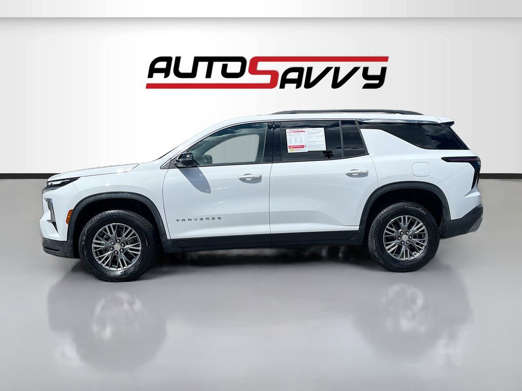 Used 2025 Chevrolet Traverse LT w/ Driver Confidence Package AWD/4WD image 4
