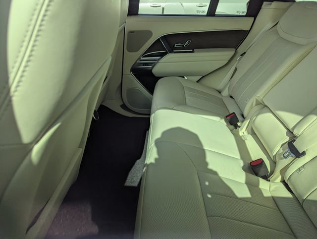 Used 2023 Land Rover Range Rover SE AWD/4WD image 10