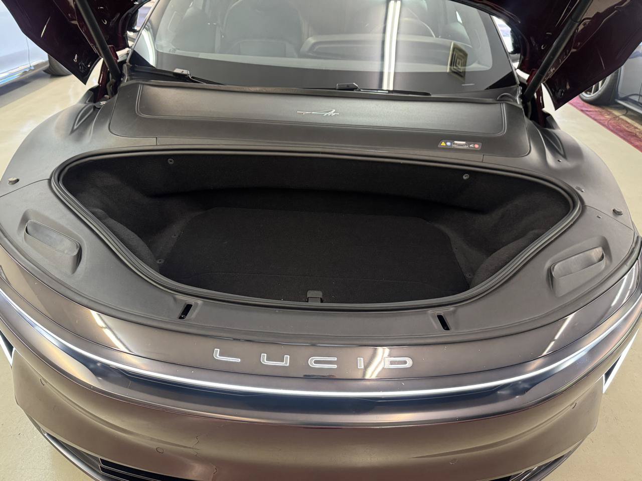 Used 2025 Lucid Air Touring AWD/4WD image 21