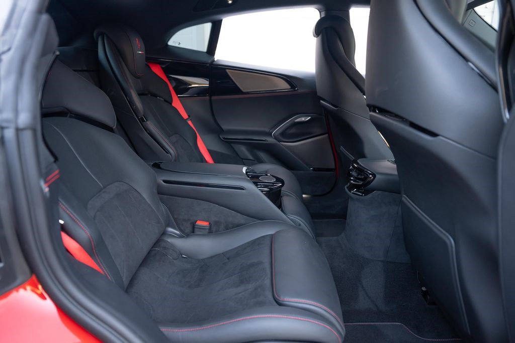 Used 2025 Ferrari Purosangue AWD/4WD image 59