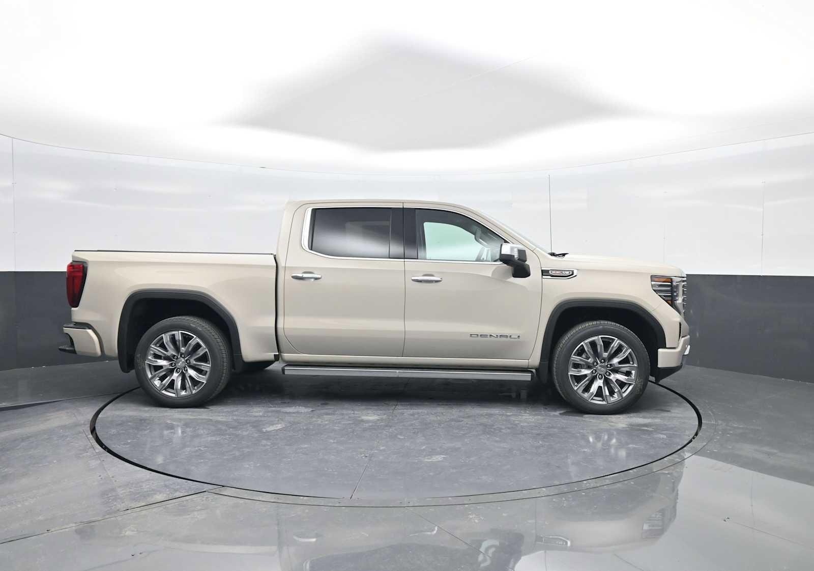 New 2026 GMC Sierra 1500 Denali AWD/4WD image 9