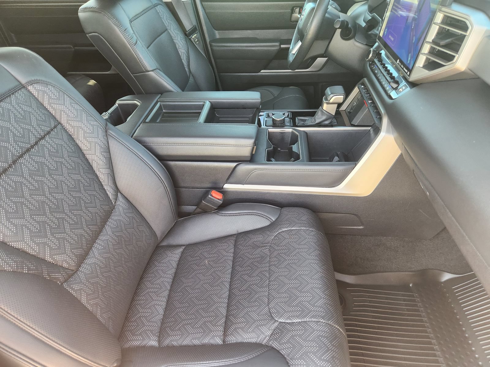 Used 2023 Toyota Tundra Limited AWD/4WD image 17