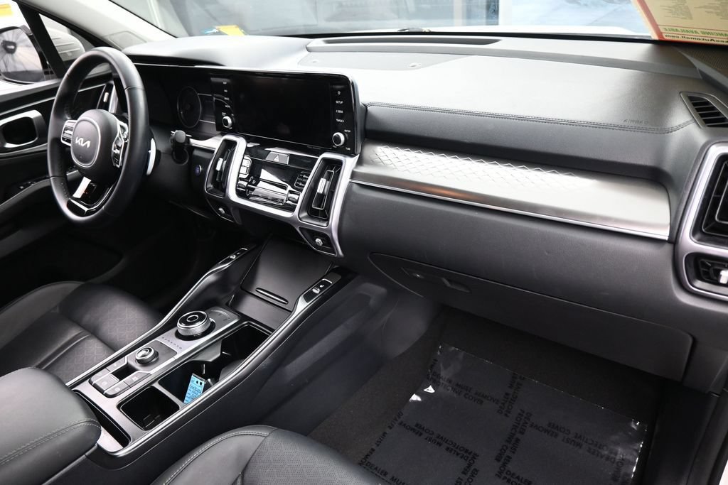 Used 2023 Kia Sorento EX FWD image 45