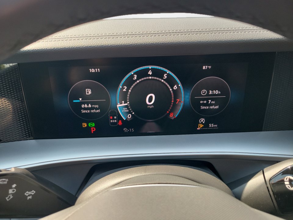 New 2026 Volkswagen Tiguan SE R-Line FWD image 11