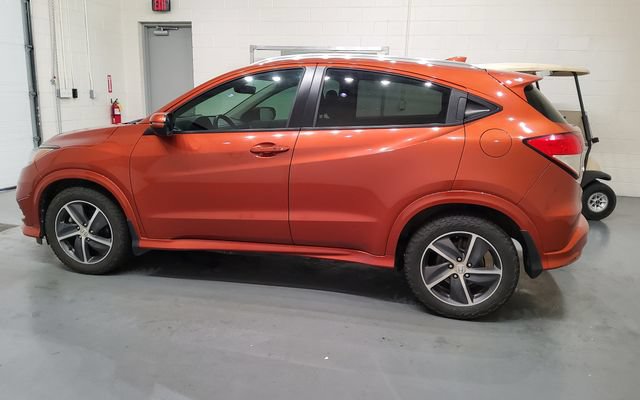Used 2020 Honda HR-V Touring image 7