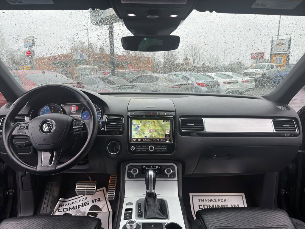 Used 2017 Volkswagen Touareg Wolfsburg Edition image 22