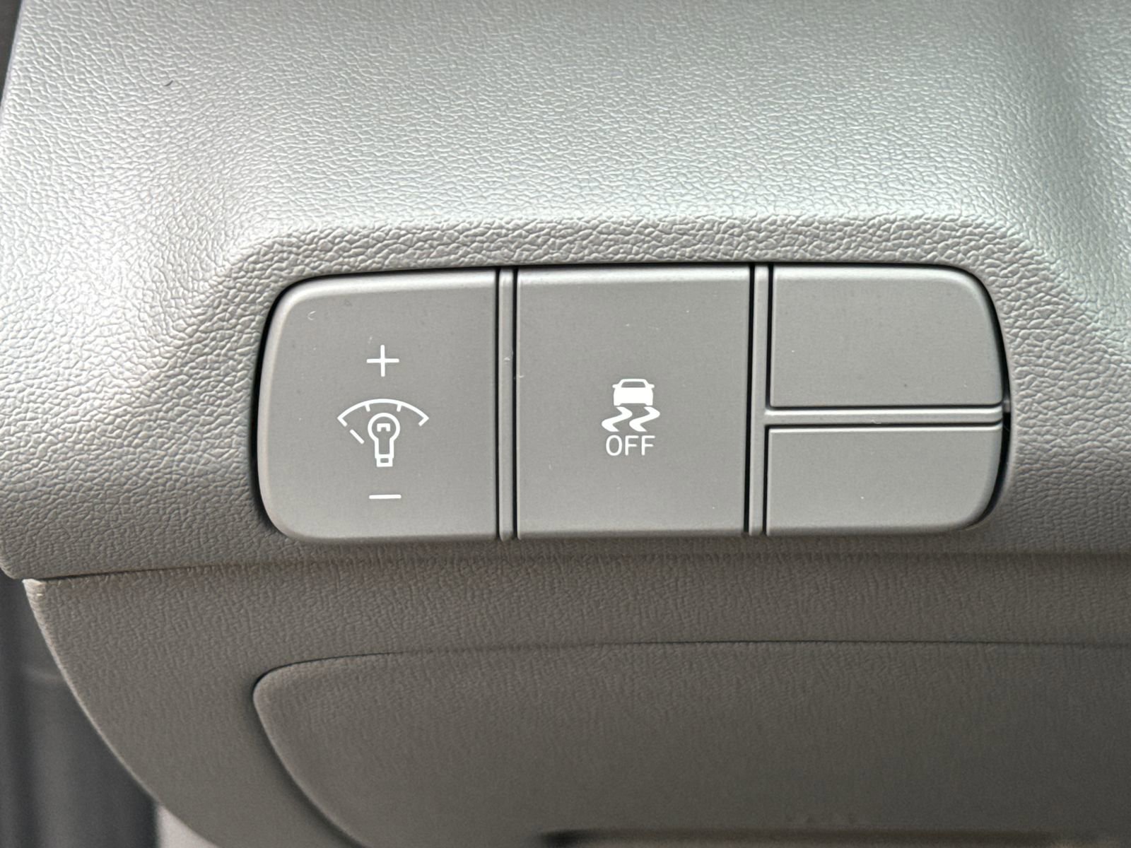 Certified 2025 Hyundai Elantra SEL w/ Cargo Package image 35