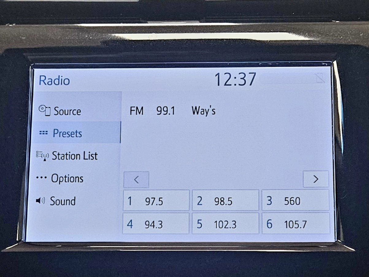 Used 2018 Toyota Camry SE image 17