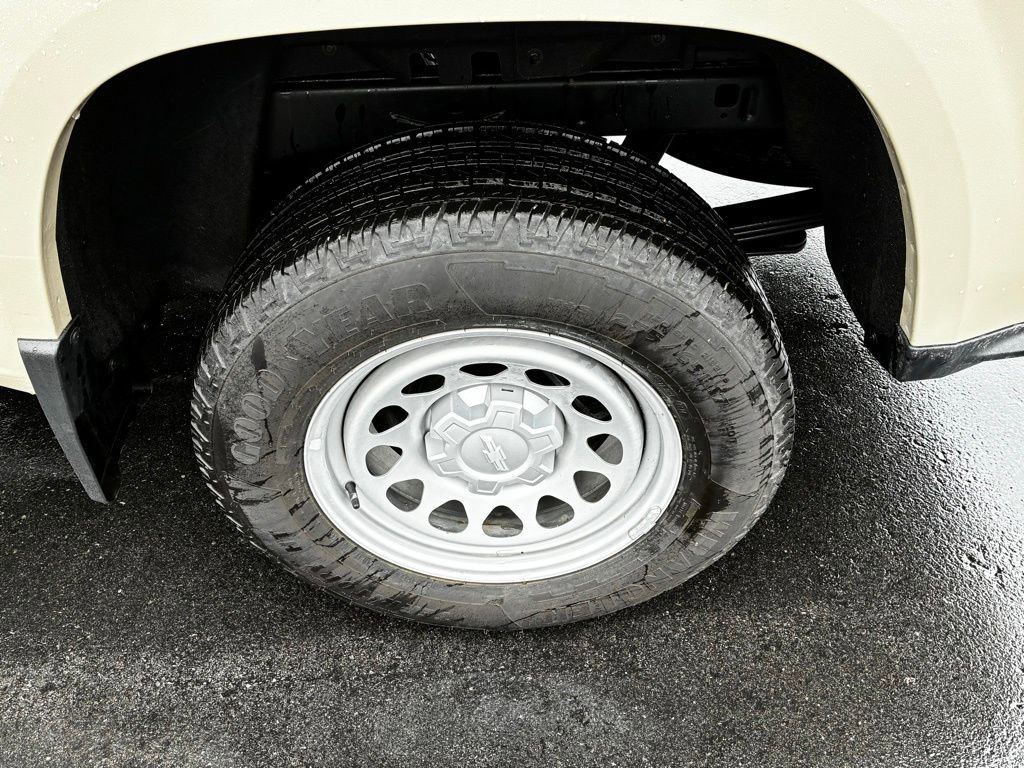 Used 2024 Chevrolet Colorado W/T image 14