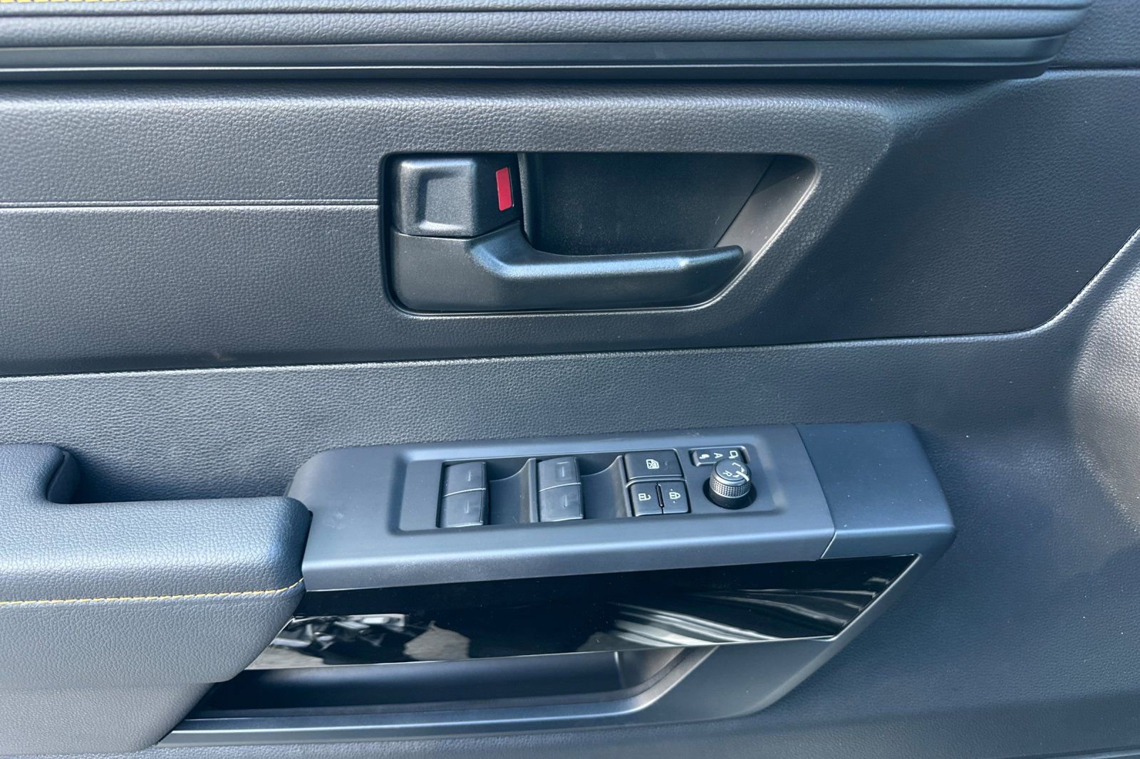 New 2026 Toyota Tundra SR5 image 12