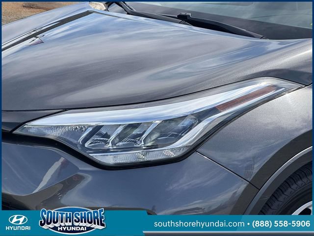 Used 2021 Toyota C-HR LE FWD image 11