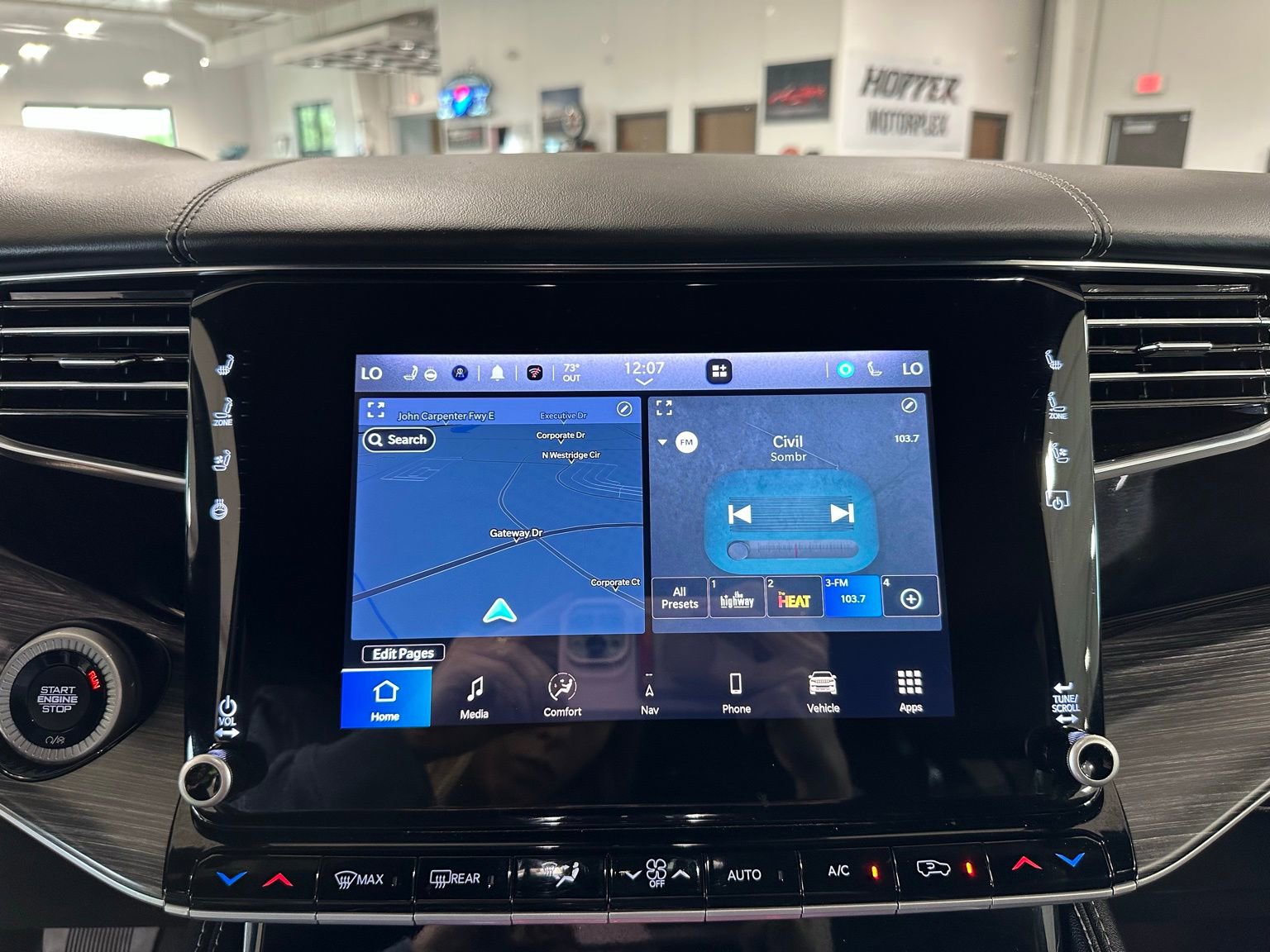 Used 2023 Jeep Wagoneer Series III w/ Preferred Equipment Group image 27