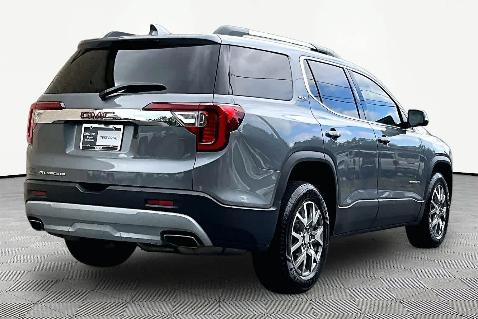 Used 2021 GMC Acadia SLT w/ LPO, Floor Liner Package FWD image 13