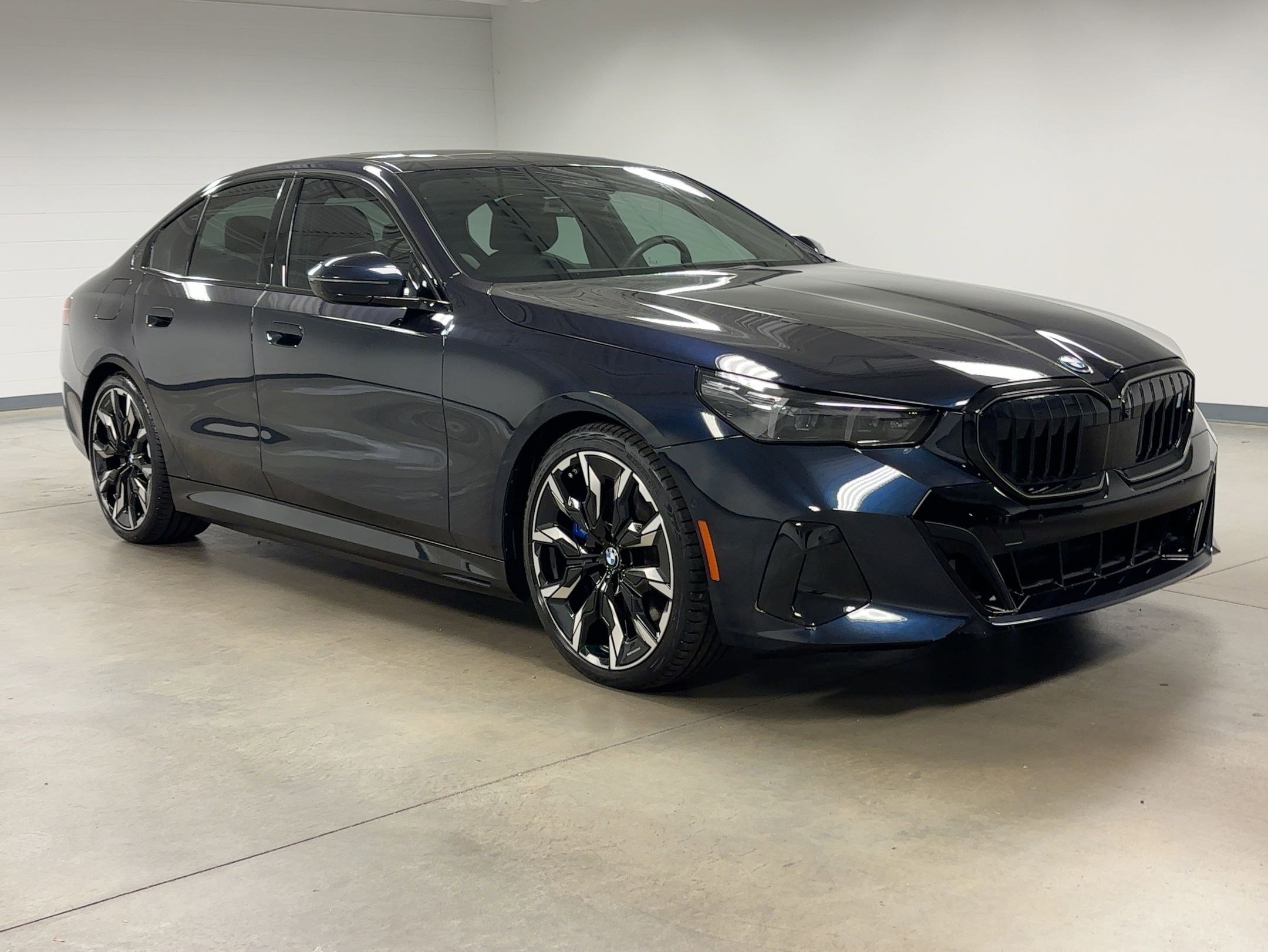 Certified 2025 BMW i5 xDrive40 w/ M Sport Package image 7