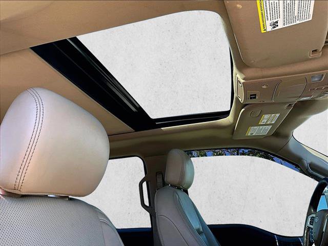 Used 2018 Ford F150 Lariat w/ Equipment Group 502A Luxury AWD/4WD image 16