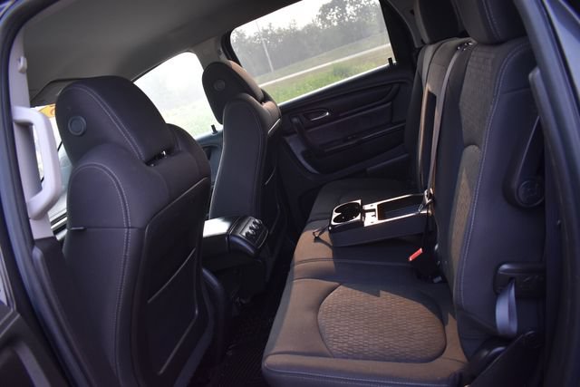 Used 2015 GMC Acadia SLE AWD/4WD image 16