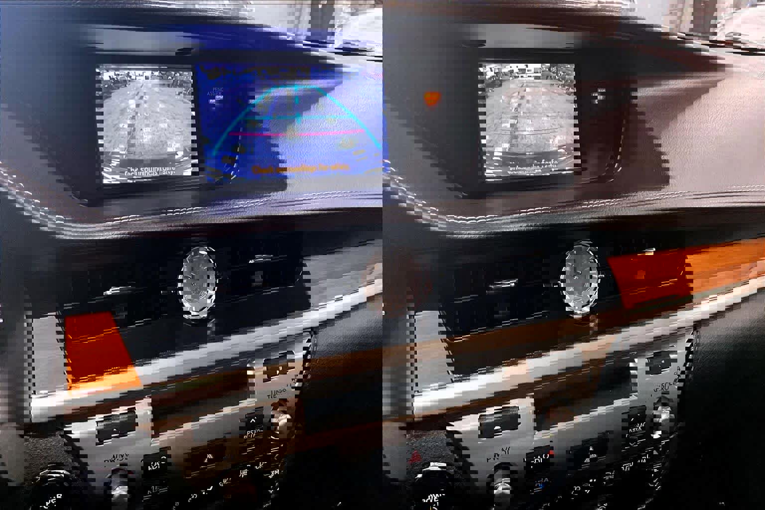 Used 2013 Lexus ES 300h w/ Luxury Pkg image 27