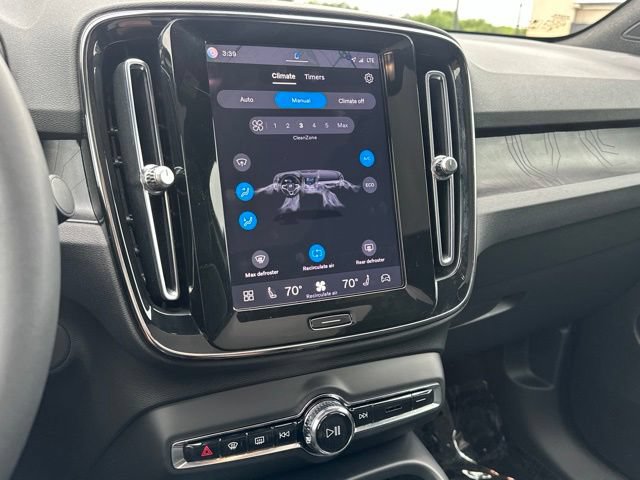 Certified 2023 Volvo C40 P8 Recharge Plus w/ Protection Package Premier AWD/4WD image 20