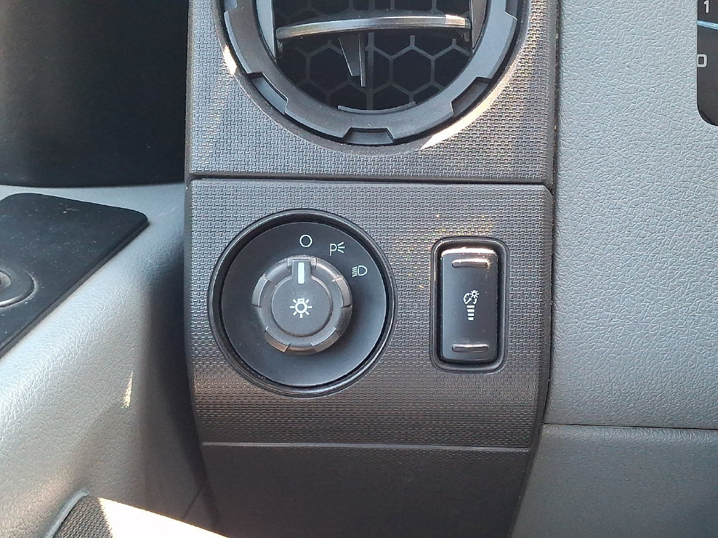 Used 2015 Ford F350 XL w/ Power Equipment Group AWD/4WD image 27