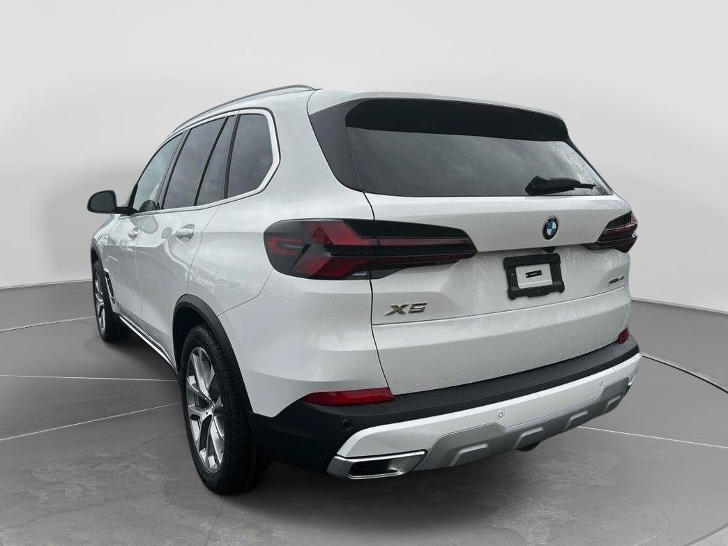 New 2026 BMW X5 sDrive40i w/ Parking Assistance Package RWD image 8