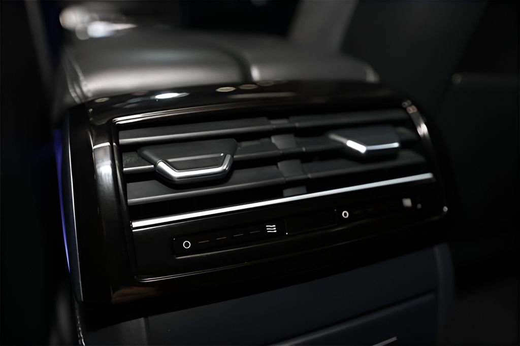 Used 2022 Audi S8 w/ S8 Executive Package image 25