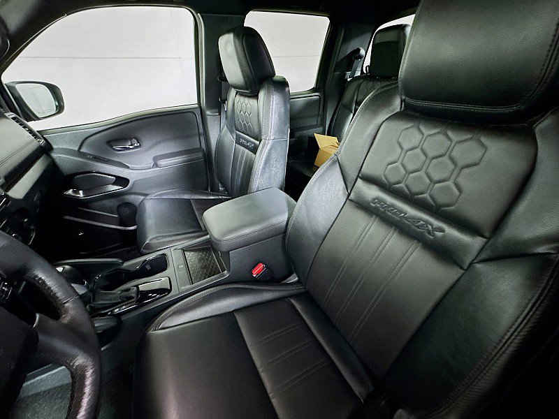 Certified 2022 Nissan Frontier PRO-4X w/ Pro-4X Premium Package image 11