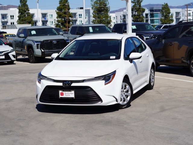 Used 2026 Toyota Corolla LE FWD image 5