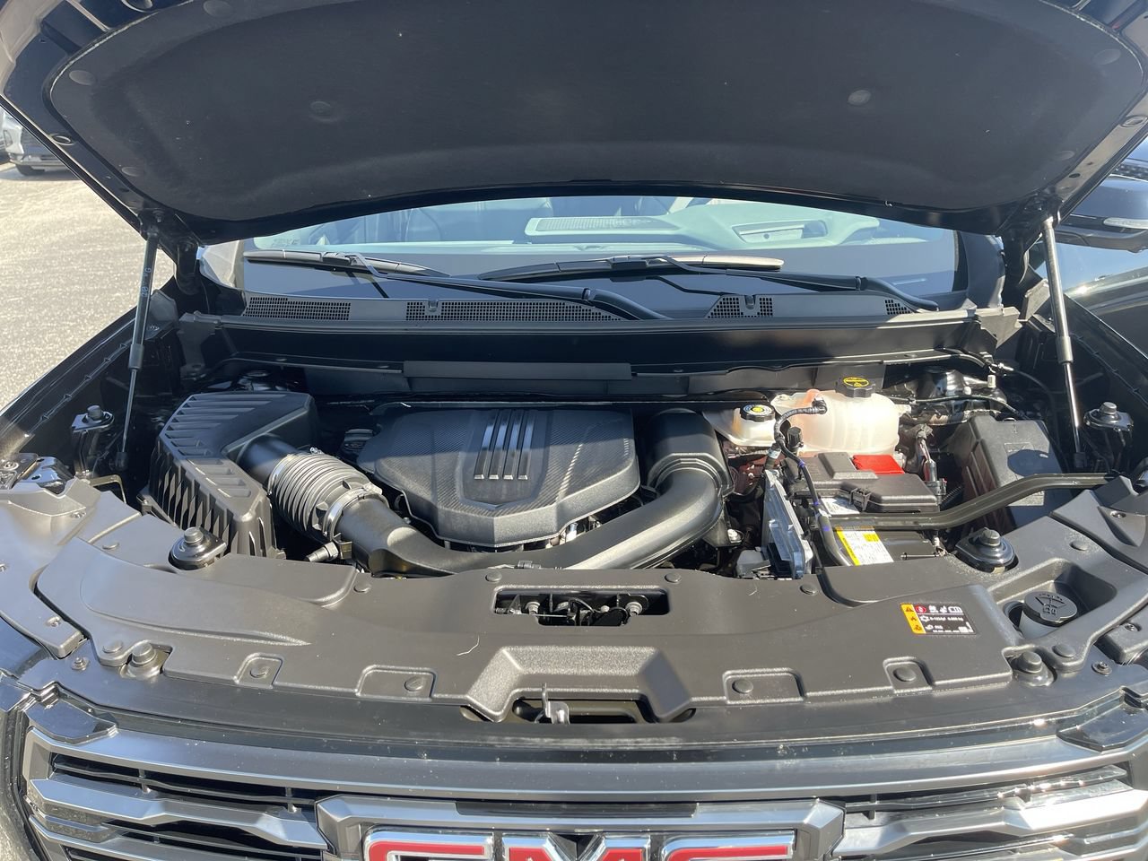 Certified 2026 GMC Acadia AT4 w/ Super Cruise Package AWD/4WD image 31
