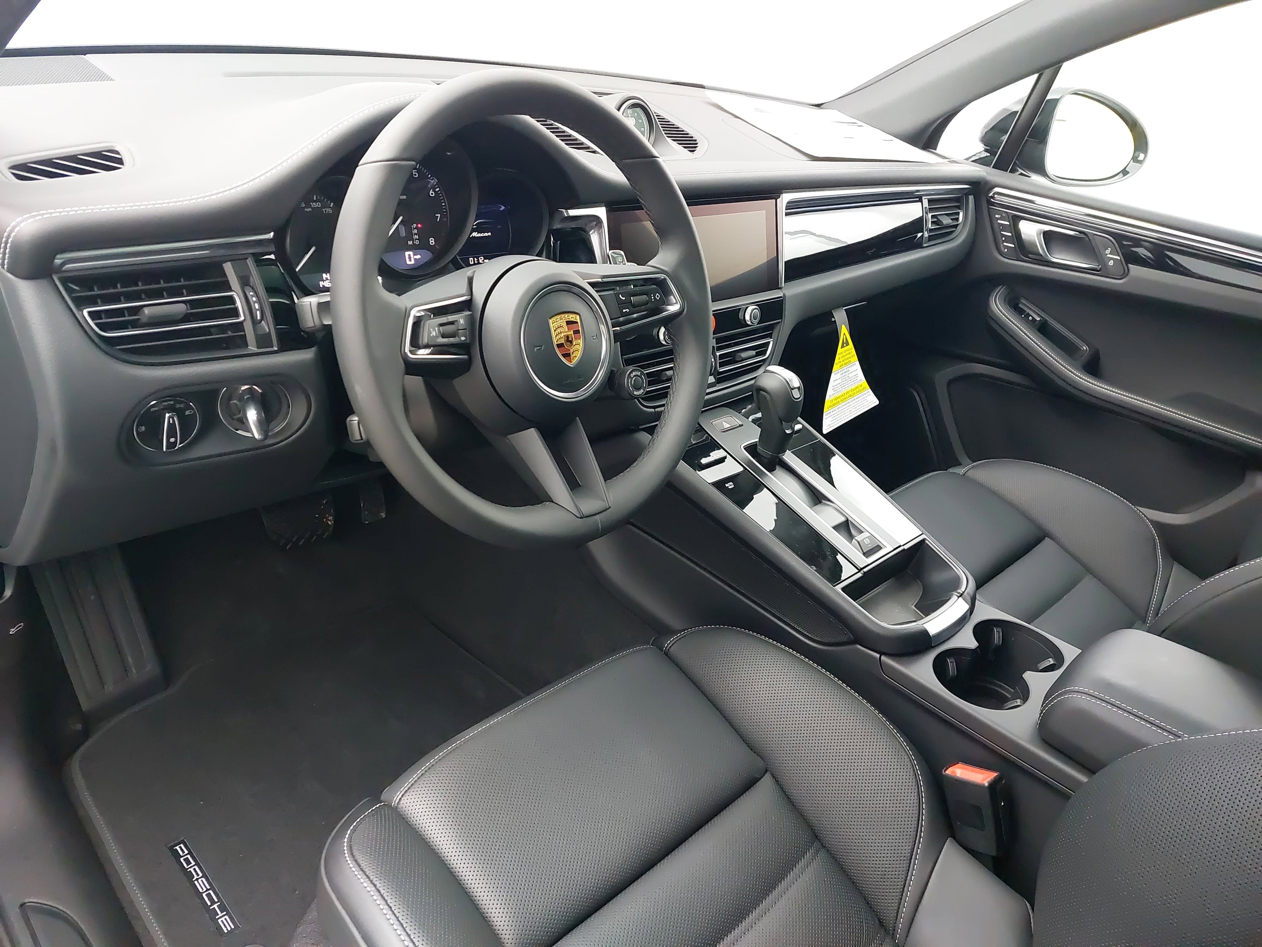 New 2026 Porsche Macan AWD/4WD image 18